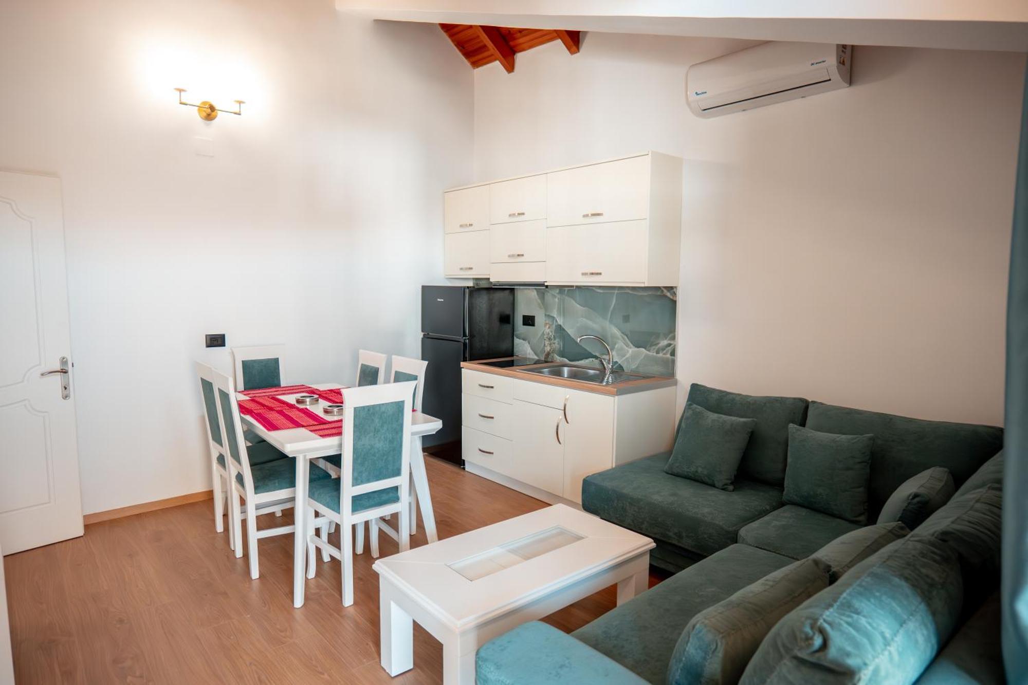 Fabio Guest House Gjirokastër 外观 照片